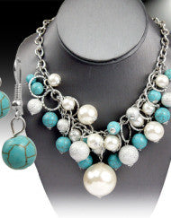 Beautifully Beaded Turquoise & Pearl Necklace Set (Silver & Gold)